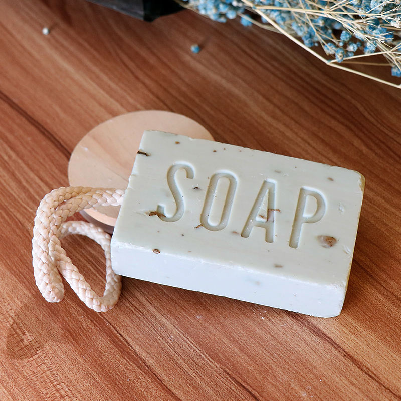 Sabão em uma corda de marca própria